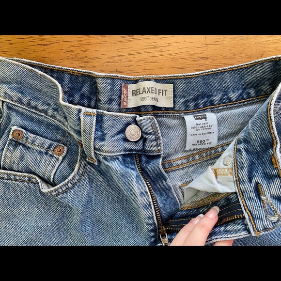 Vintage Levi’s 550 highwaisted shorts - Picture 3 of 4
